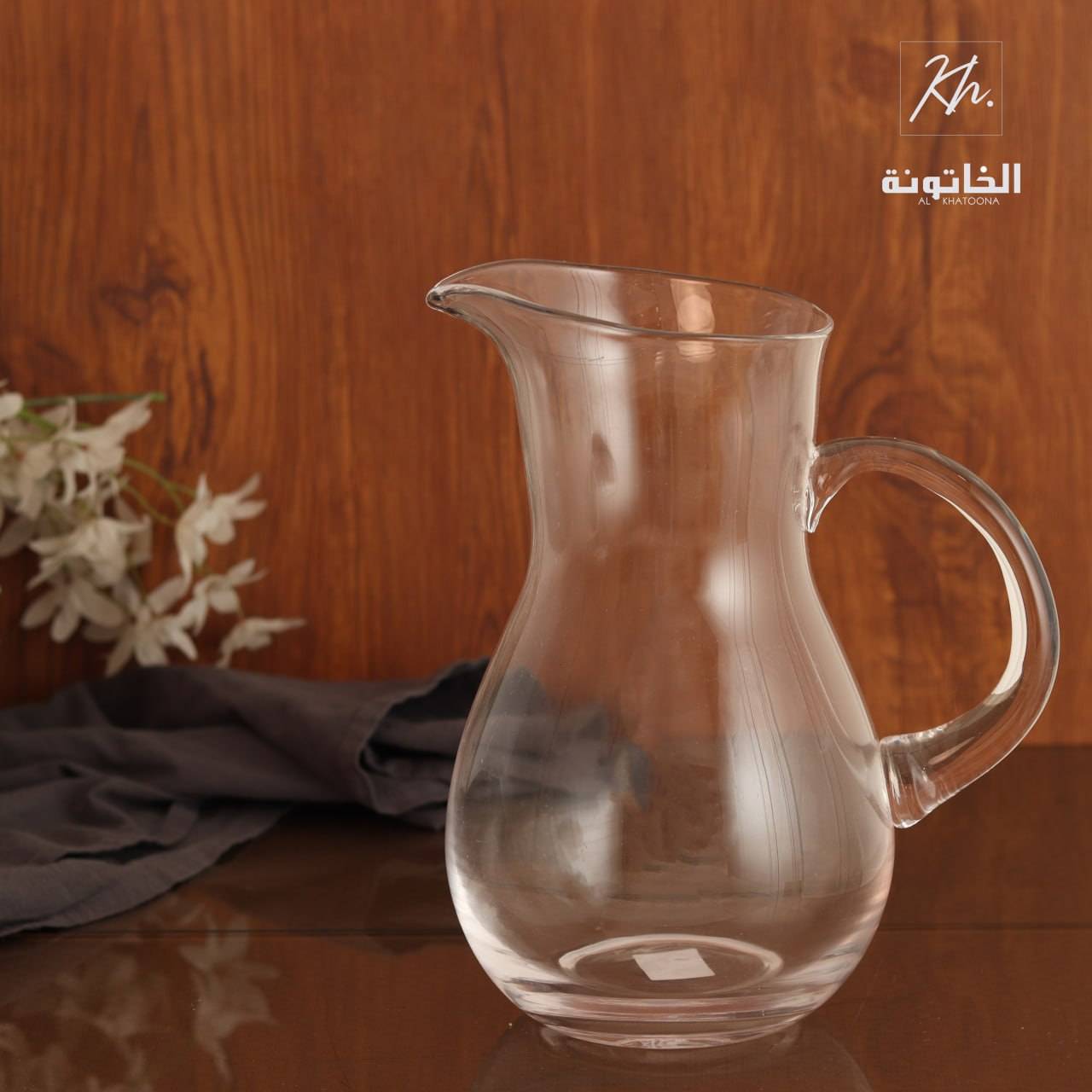 Premium Clear Glass Pitcher & Beverage Carafe with Ergonomic Handle 1